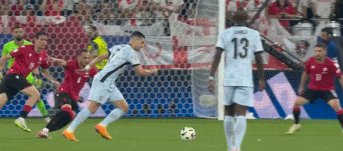 1719434230220009508.gif 葡格53.gif